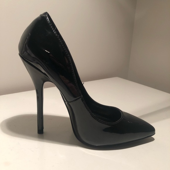 Steve Madden Darrt Black Patent Heels - Picture 2 of 5